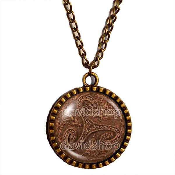 Tripple Goddess Necklace Pendant Fashion Jewelry Pagan Wiccan Triskelle Symbol Art Cosplay